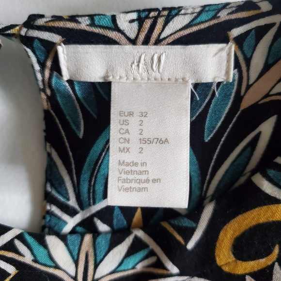 H&M patterned lightweight shift dress - Picture 3 of 6